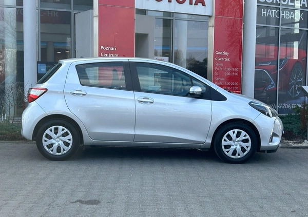 Toyota Yaris cena 57900 przebieg: 90895, rok produkcji 2020 z Poznań małe 191